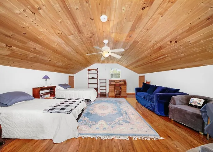 Beautiful Home In Beach Park Il